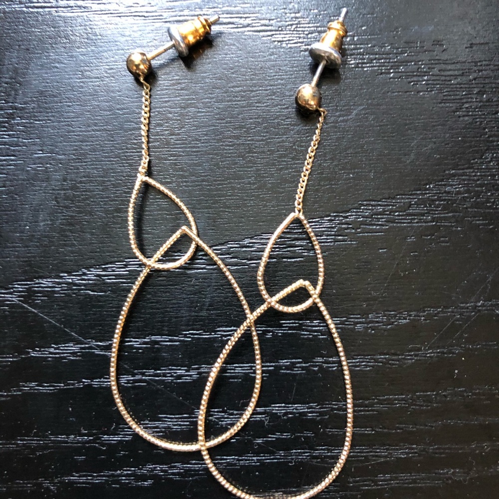 gold earrings